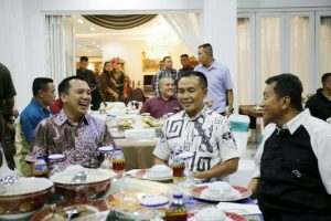 Perkuat Sinergitas Pembangunan, Gubernur Ridho Ramah Tamah dengan Dankomar Mayjen TNI Suhartono