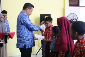 321 Siswa Berprestasi Terima Santunan dari Bupati Pesawaran dan Baznas