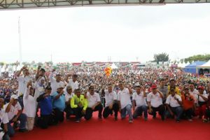 Ribuan Warga Sesaki Lapangan Pemkab Pesawaran Ikuti Acara Millenial Safety Festival