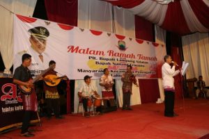 Kesenian Gambus Warnai Malam Ramah Tamah Plt. Bupati dengan Masyarakat Penengahan