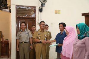 Agus Istiqlal Hadiri Penyerahan PTSL
