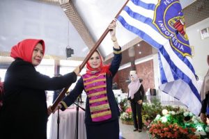 Yustin Lantik EIlya Lusiana Loekman sebagai Ketua Umum Pengkab Persatuan Drumband