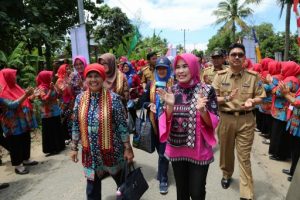 Winarni Nanang Ermanto Dampingi Tim Verifikasi Lomba Kesrak PKK KKBPK-Kesehatan Nasional