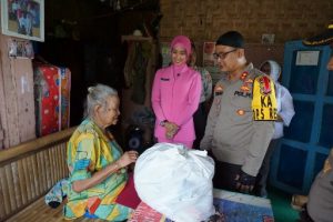 Peringati Isra Miraj Rasulullah, Polres Pesawaran Lakukan Bhakti Sosial