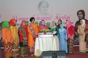 Peringati Hari Kartini, Ibu Yustin Ajak Kaum Perempuan Mandiri dan Berprestasi dalam Pembangunan