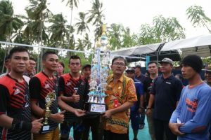 Agus Istiqlal Tutup Turnamen Bola Voli di Kecamatan Lemong