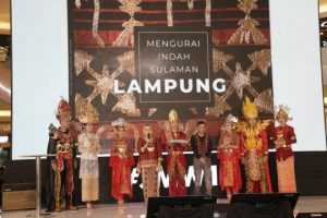 Jakarta Marketing Week 2019, Yustin Ficardo Launching Buku “Mengurai Indah Sulaman Lampung”