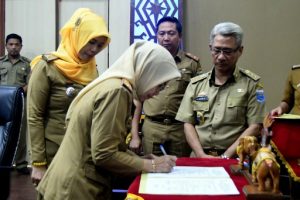 Lima Pejabat Metro Teken Sertijab, Sekda A. Nasir Pesan harus Amanah