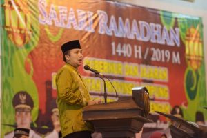 Safari Ramadhan ke Lamteng, Gubernur Ridho Ficardo Berikan Santunan Anak Yatim dan Rumah Ibadah