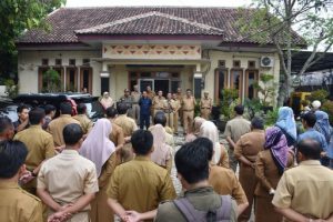 Pantau Aktivitas Pegawai di Bulan Ramadhan, Walikota Pairin Kunjungi 11 OPD