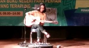 Holaspica Tampil Memukau, Berhasil Menyatukan antara Musik dan Puisi
