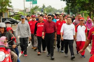 Plt Bupati Lampung Selatan Lepas Peserta Jalan Sehat HUT Bhayangkara ke-73