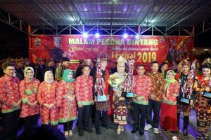 Arya dan Umi Dinobatkan Sebagai Muli Mekhanai Lampung Selatan 2019