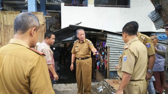 Djohan Tugaskan Pencarian Titik Sumbatan di Saluran Air Pasar Cendrawasih