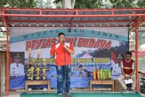 Kemeriahan Pentas Seni Budaya dan Hiburan Rakyat di Area Wisata Dam Raman
