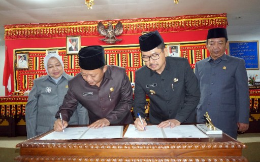 Disetujui Delapan Fraksi, DPRD Lampung Selatan Sepakati Ranperda APBD Perubahan Tahun Anggaran 2019 Jadi Perda