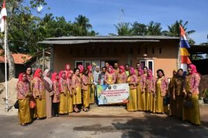HUT ke-82, GOW Kota Metro Adakan Bhakti Sosial Stimulan Bedah Rumah