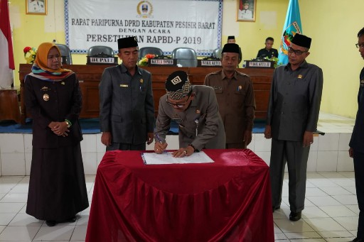 APBD Perubahan 2019 Kabupaten Pesisir Barat Disepakati