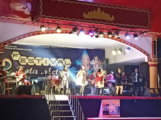 Penampilan Artis Berbusana Mengumbar Aurat Warnai Penutupan Metro Expo 2019