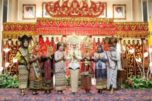 Septi Istiqlal Fashion Show Gunakan Pakaian Adat Tema ‘Buantak’