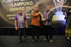 Kabupaten Pesawaran Raih Dua Penghargaan Kompas Gramedia Award