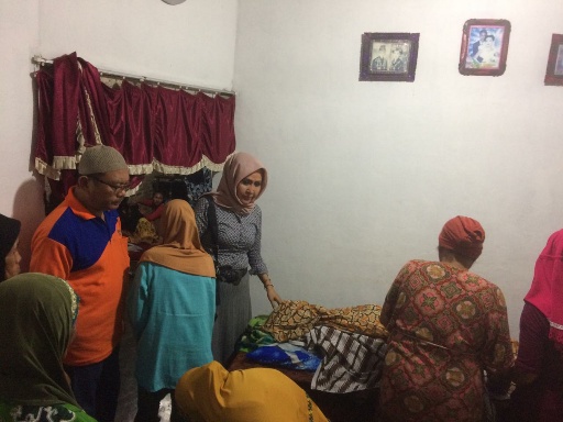 Evi Susina Sambangi Kediaman Rumah Duka Pelajar SMP YP Rejo Agung