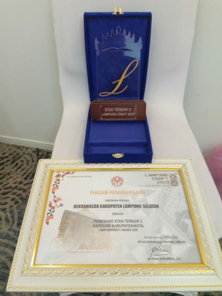 Kabupaten Lampung Selatan Raih Juara 2 Stand Terbaik Lampung Craft 2020