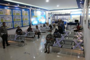 Tim Gugus Tugas Penanganan Covid-19 Pesawaran Semprot Wilayah Titik Keramaian