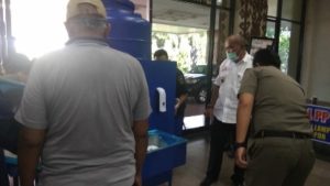 Gugus Tugas Covid-19 Provinsi Lampung Distribusikan Bantuan 16 Unit Wastafel