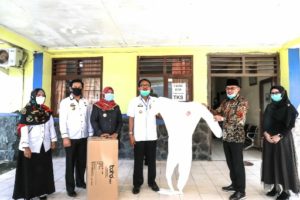 Pemda Pesisir Barat Terima Bantuan APD dari Anggota DPRD Provinsi Lampung