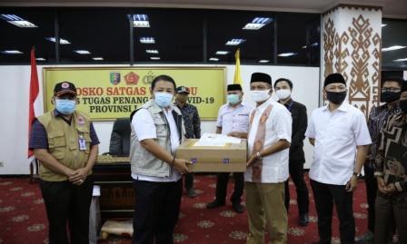 Terima Bantuan APD dari Partai Gerindra Lampung, Gubernur Arinal Doakan Gunadi Ibrahim Segera Pulih