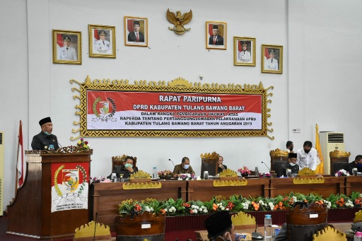 Bupati Tubaba Sampaikan Raperda Pertanggungjawaban APBD 2019