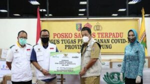 Gubernur Arinal Terima Bantuan Sembako dan APD dari Yayasan Buddha Tzu Chi, PT Nestle dan Baznas Lampung