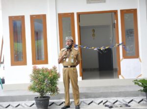 Agus Istiqlal Bagikan Kartu Indonesia Sehat