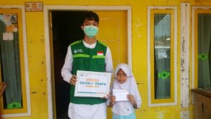 Peduli Yatim, WIZ Lampung Berikan Dana Santunan