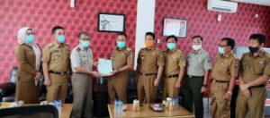 Nanang Ermanto Terima 30 Sertifikat Tanah Pemda Lampung Selatan