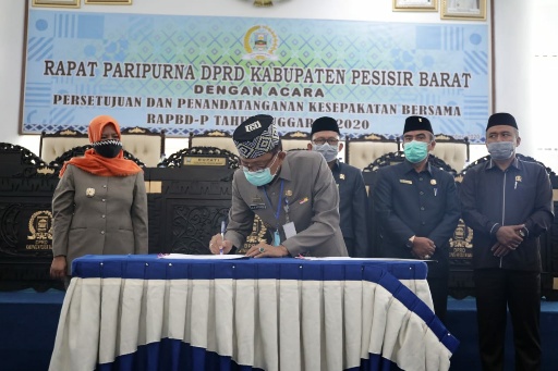Perubahan APBD 2020 Kabupaten Pesisir Barat Disepakati, Tunggu Persetujuan Gubernur