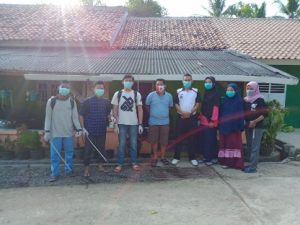 Relawan World Cleanup Day Lampung Utara Lakukan Penyemprotan Disinfektan