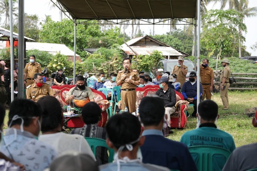 Chrisna Putra Buka Kegiatan Pengembangan Kemitraan Pariwisata di Pantai Siging