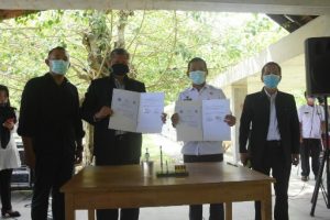 Usai Teken Perjanjian Kerjasama, Umar Ajak Rombongan dari Unila Keliling Tengok Ikon di Tubaba