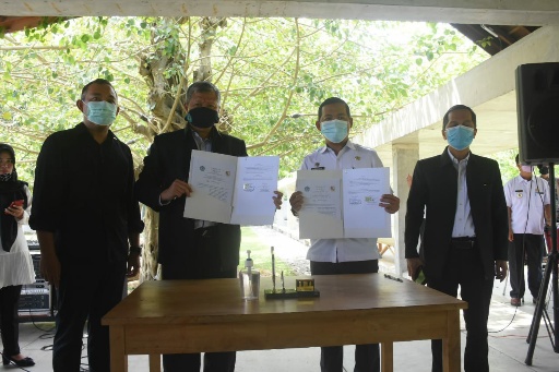Usai Teken Perjanjian Kerjasama, Umar Ajak Rombongan dari Unila Keliling Tengok Ikon di Tubaba