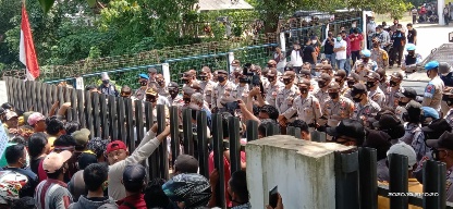 Harga Singkong Anjlok, Pabrik TWBP Kalicinta Didemo