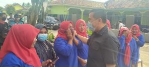 Tangis Haru Pecah Saat Calon Bupati Pesawaran Nomor 2 Tatap Muka di Margomulyo