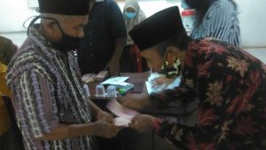 Tiyuh Tunas Asri Salurkan BLT-DD Gelombang Ketiga pada 70 KPM