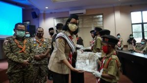 Kwarcab Pramuka Lampung Selatan Terima 372 Bantuan Pakaian Seragam