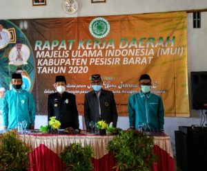 Bupati Pesisir Barat Sampaikan Dukungan Pengembangan Pariwisata Syariah