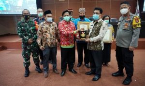 Pemkab Lampung Selatan Terima Anugerah STBM Berkelanjutan Award 2020