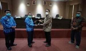 KPK Hibahkan Barang Rampasan pada Pemkab Lampung Timur
