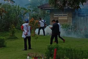 Tim Dermawan Peduli DBD Lakukan Pengasapan Delapan Titik di Dua Kecamatan