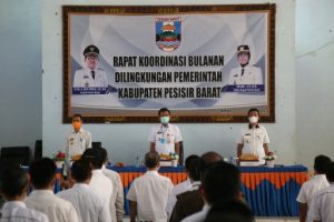 Bupati Hadiri Rapat Koordinasi Bulanan di Lingkungan Pemerintah Pesisir Barat